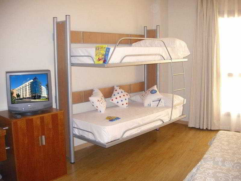 Vértice Indalo Almería Quarto foto